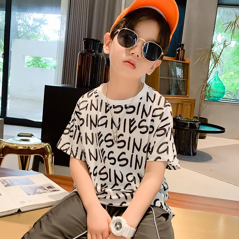【110-160】お洒落感アップ ストリート系 アルファベット ファッション 男の子 Ｔシャツ