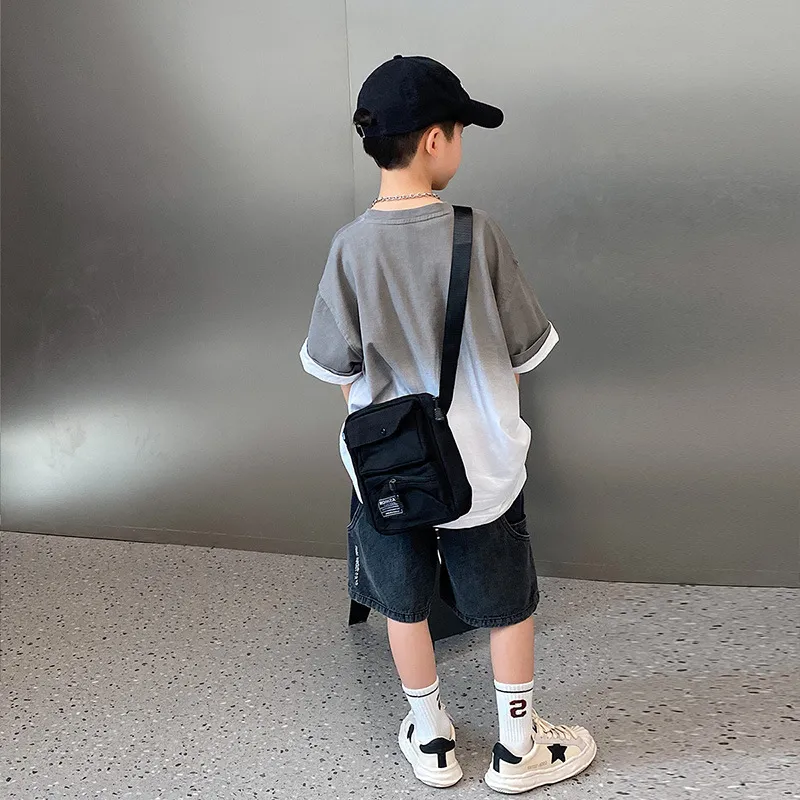 【110-160cm】韓国系 アルファベット プリント グラデーション色  男の子 トップス