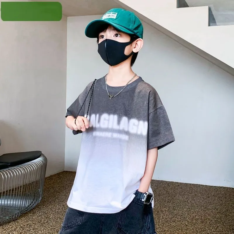 【110-160cm】韓国系 アルファベット プリント グラデーション色  男の子 トップス