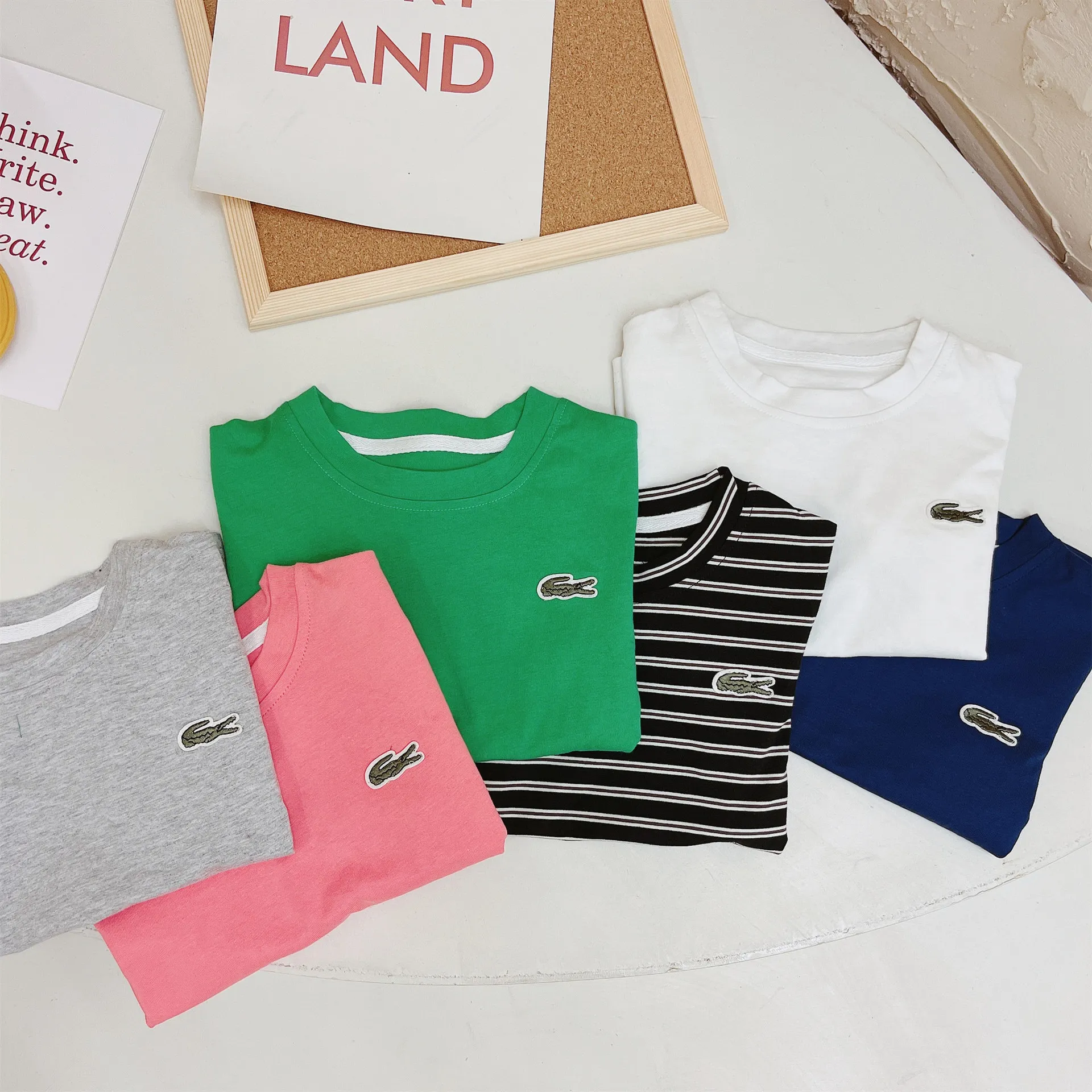 【90-140】大人気 シンプル 定番 きれいめ 着心地良い 合わせやすい Tシャツ