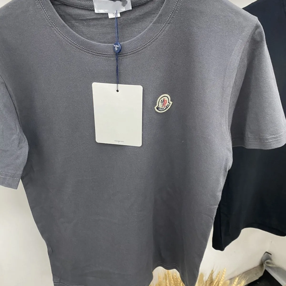 夏 定番 カジュアル 3色選べる ラウンドネック 刺繍 コットン ゆったり 通気性 トップス Tシャツ