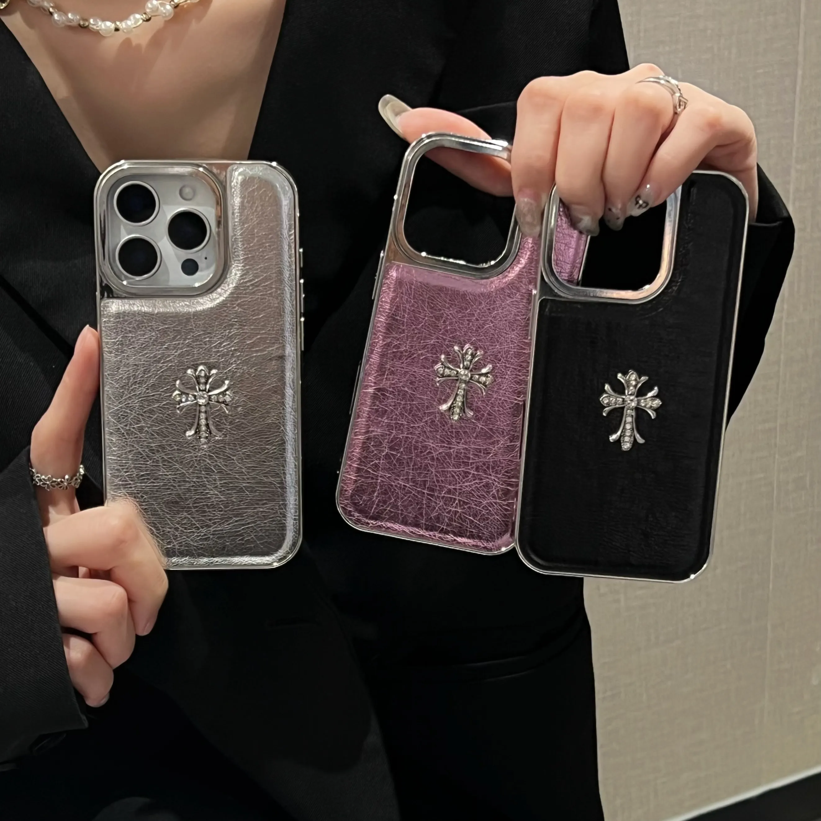 大好評 売り切れ必至 エレガント カジュアル おしゃれ 金属飾り キラキラ スマホケース