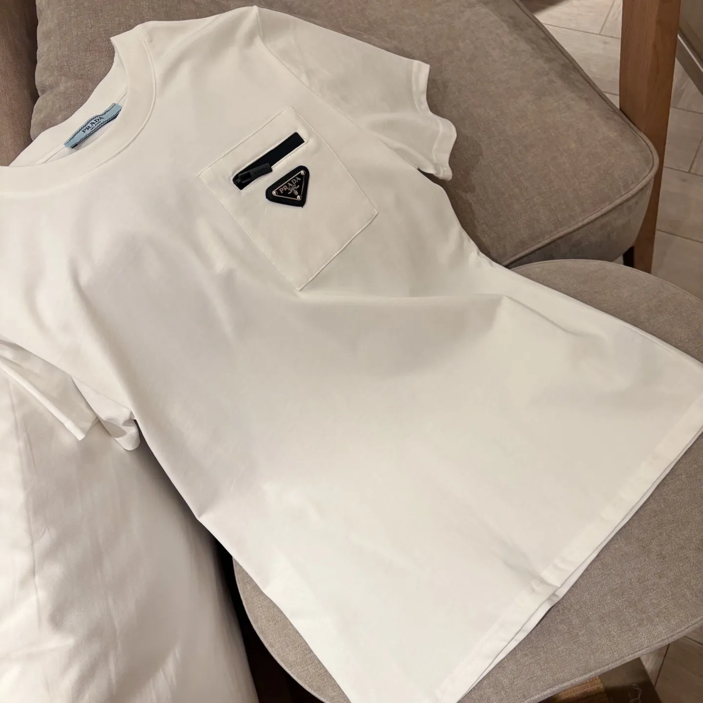 『S-L』目立つ 気質満点 リラックス クール おしゃれ スリム 動きやすい Tシャツ