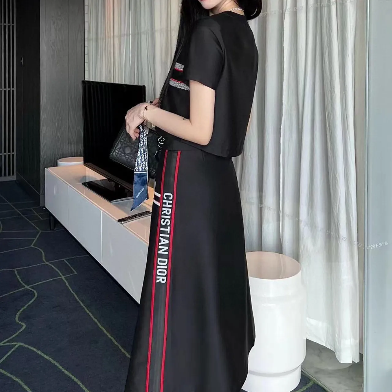 『S-L』魅力的 気質満点 スタイリッシュ ミニマリスト Tシャツ ロングスカート