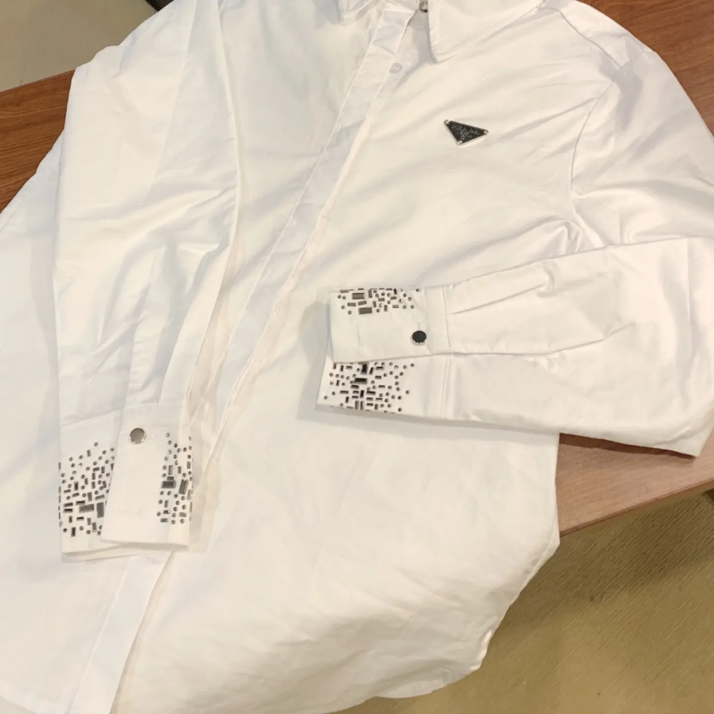 『S-L』三角マークカスタム ホットフィックス カスタム生地 高品質 早春 新作 シャツ