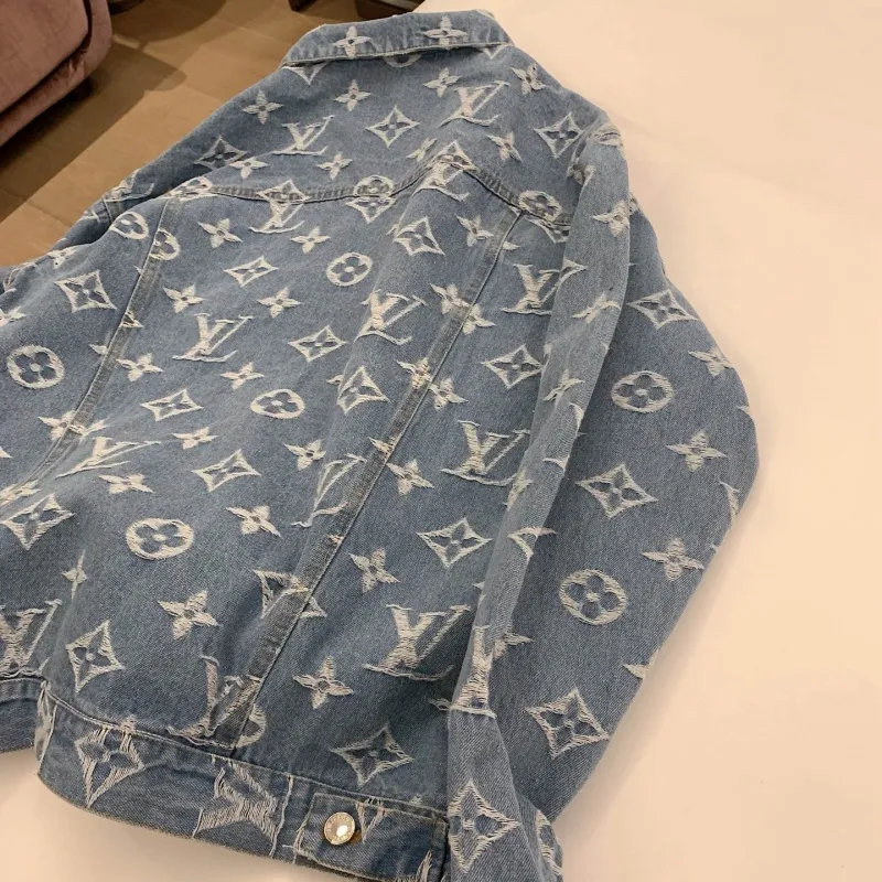 『S-L』話題沸騰中 スタイリッシュ高品質 クラシック デザイン感 合わせやすい アウター