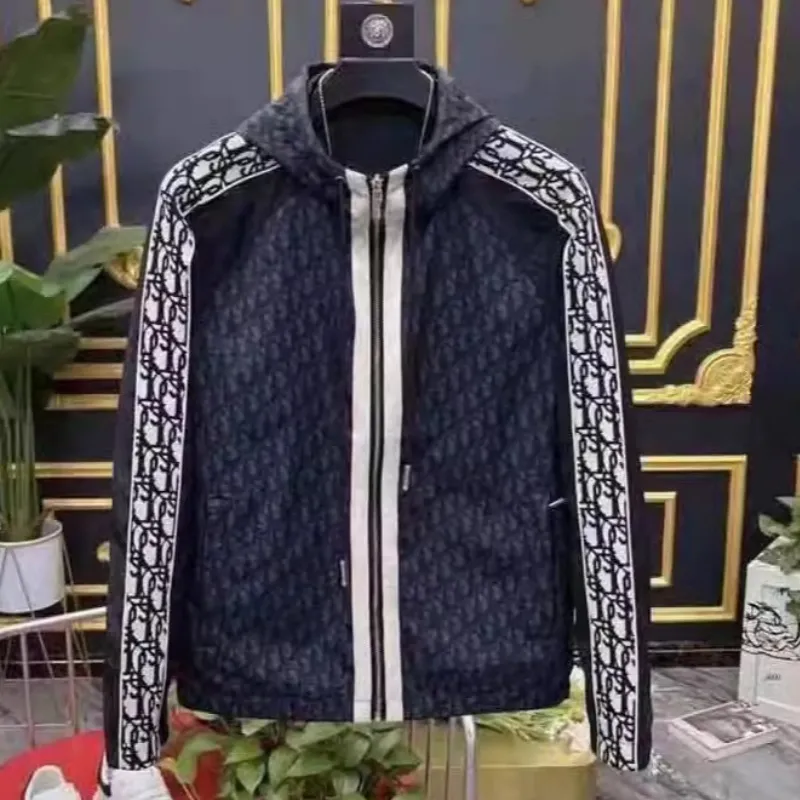 『M-4XL』メンズフード付き個性的でスタイリッシュなプリント 合わせやすいリバーシブルアウター