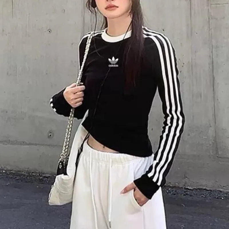 『S-XL』スリムフィット スポーティ クルーネック リブ編み スリーブバッジ 長袖Tシャツ