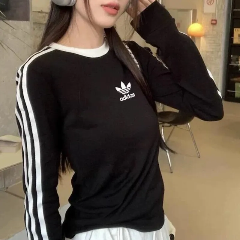 『S-XL』スリムフィット スポーティ クルーネック リブ編み スリーブバッジ 長袖Tシャツ