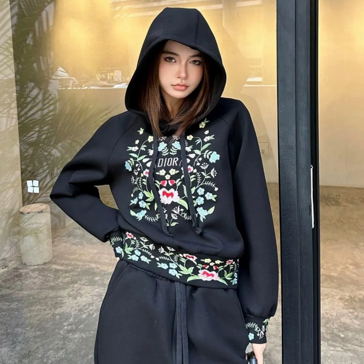 『S-L』新作 シンプル クール 刺繍入り フーディ付き スウェットシャツ スポーツパンツ セット