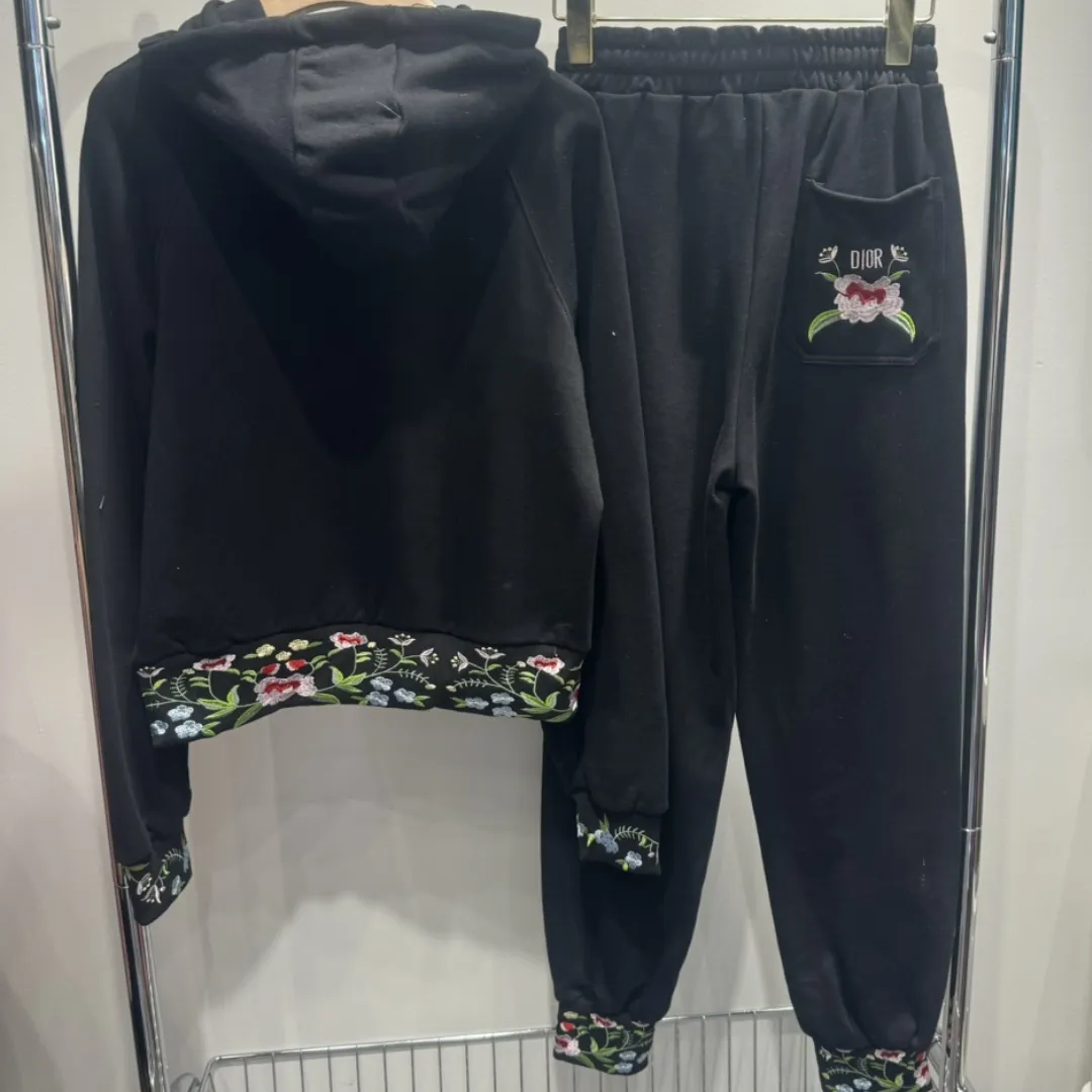『S-L』新作 シンプル クール 刺繍入り フーディ付き スウェットシャツ スポーツパンツ セット