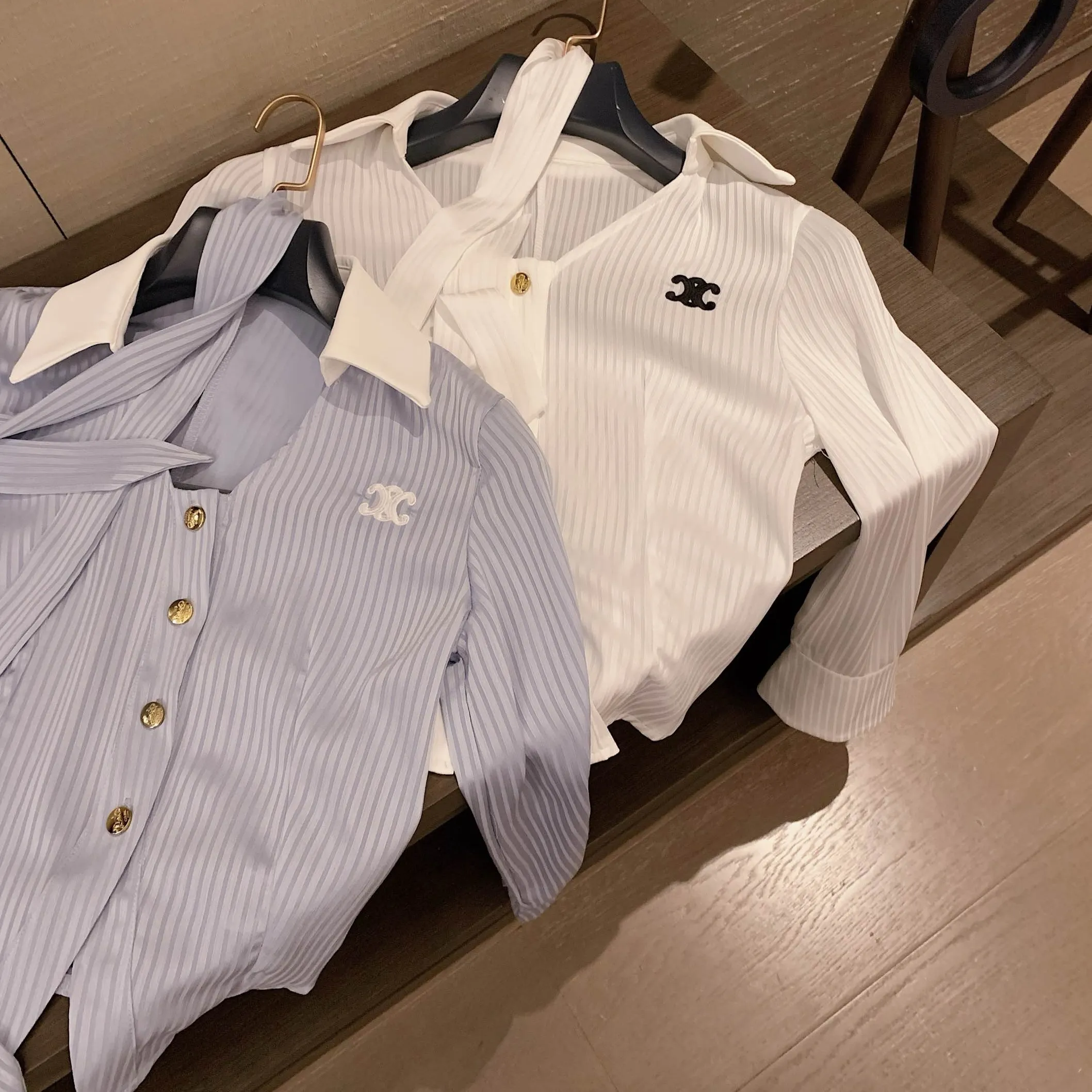 『S-L』エレガント ロマンティック Vネック シルクスカーフ ストライプ シャツ
