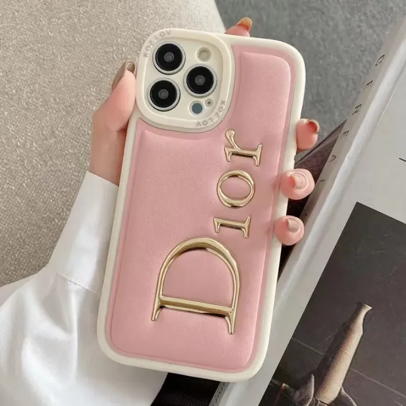 高級感 スタイリッシュ シンプル 快適 軽量 フィット感 高品質 繊細 滑り止め スマホケース