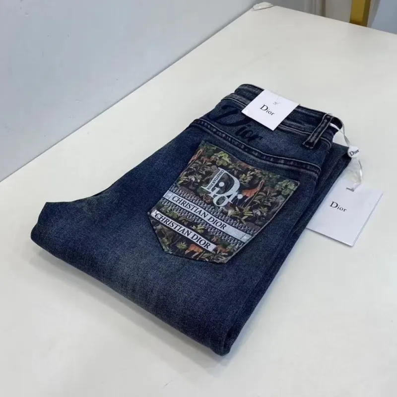 『S-3XL』人気爆発中 高品質 ふわふわ 快適 通気性 クラシック 合わせやすい 男性用ジーンズ