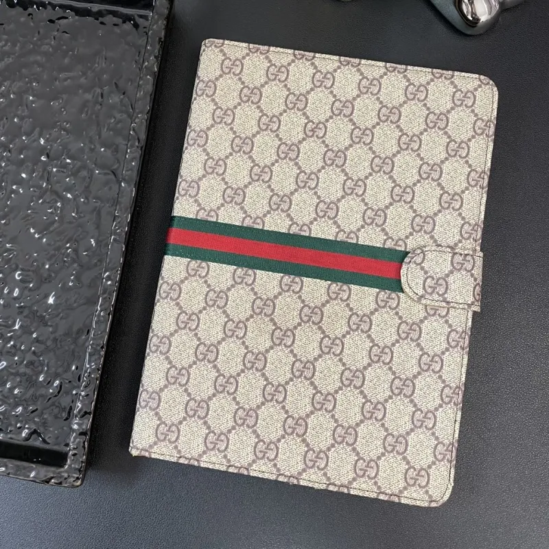 人気上昇中 シンプル スタイリッシュ クラシック 薄型 軽量 耐擦傷 高品質 iPad ケース