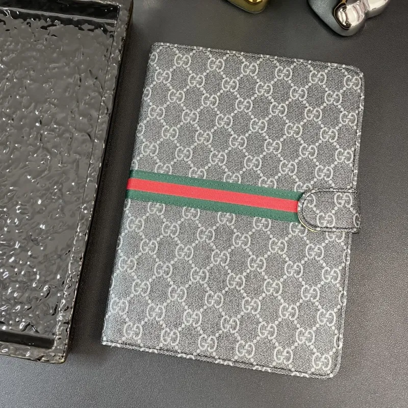 人気上昇中 シンプル スタイリッシュ クラシック 薄型 軽量 耐擦傷 高品質 iPad ケース