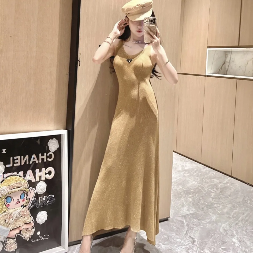 『フリーサイズ』見逃すな シーズン必須アイテム オシャレ度UP スキニーフィット ワンピース