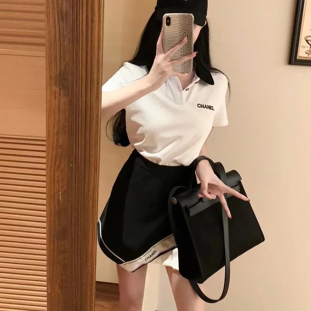 『S-L』プレミアム素材使用 洗練されたデザイン 大人可愛い フェミニン トレンディ モード系 Ｔシャツ スカート