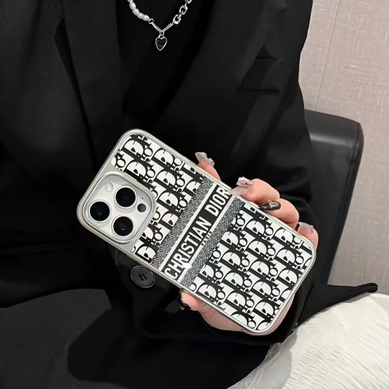 人気上昇中 軽量 ミニマル おしゃれ 高級感 クラシック 滑り止め スマホケース