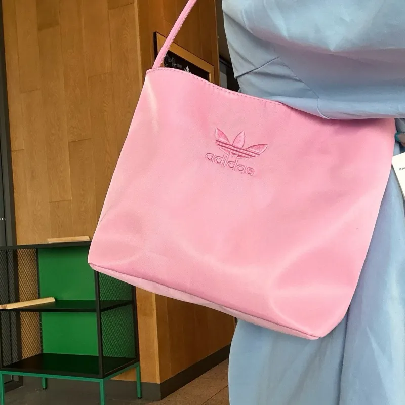 優しい雰囲気 トレンド 高品質 軽量設計 収納力抜群 手触り良くショルダーバッグ