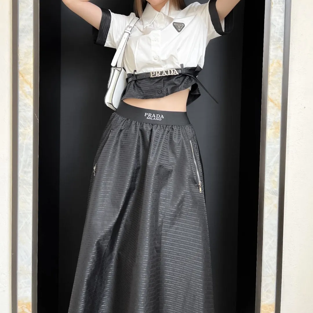 『S-L』春夏 新作 クラシック 三角バッジ ベルトシャツ ジッパー ジャカード ナイロンスカート セットアップ