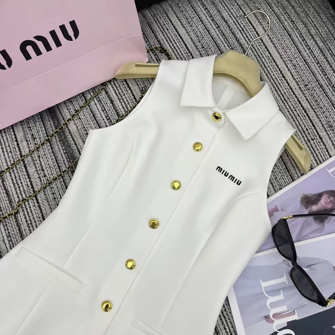 『S-L』新作 激推し ノーカラーノースリーブ 刺繍レタリング ゴールドシングルボタン ベストドレス ワンピース