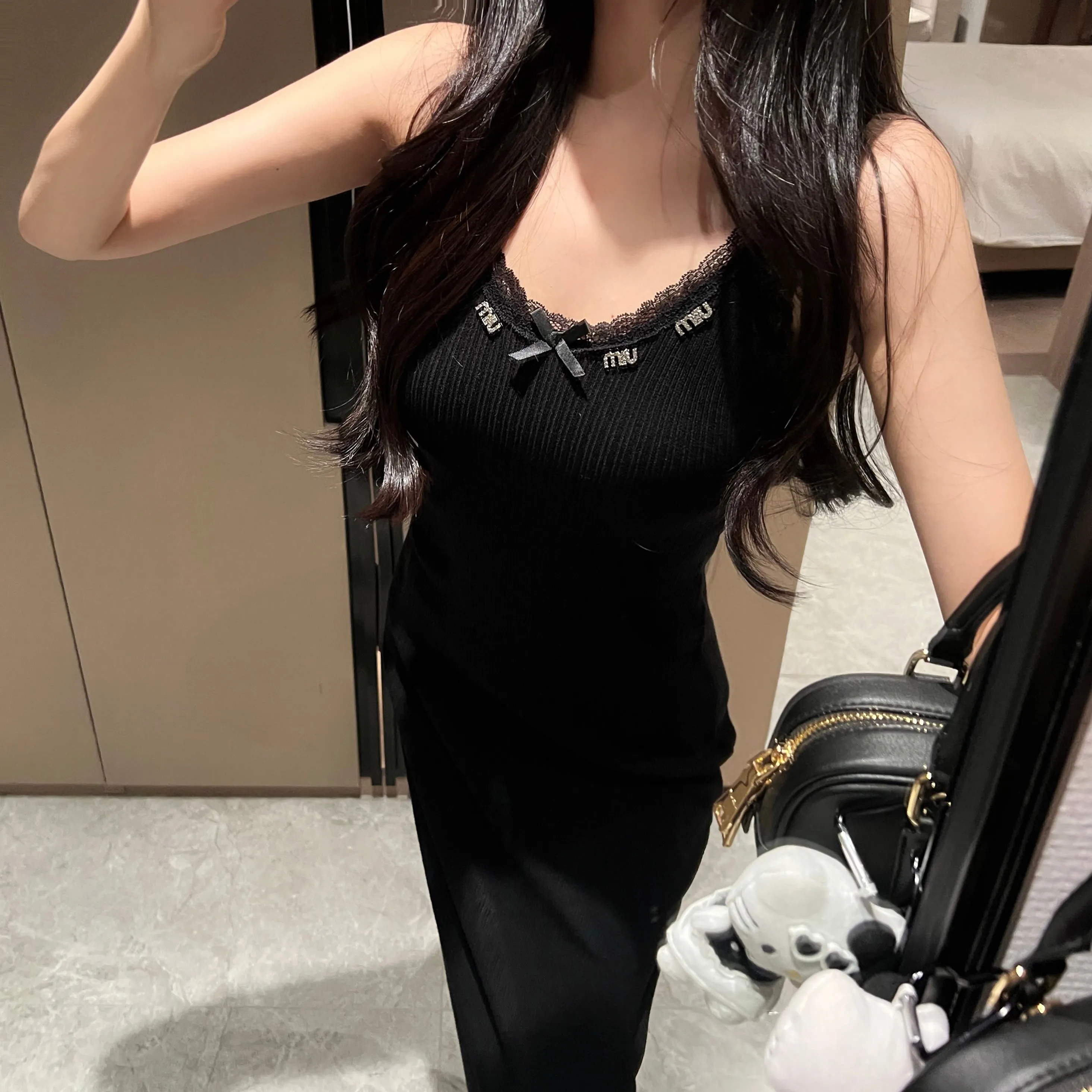 『フリーサイズ』大人気 レース スパンコール セクシー フィット シルエット強調 ニットワンピース