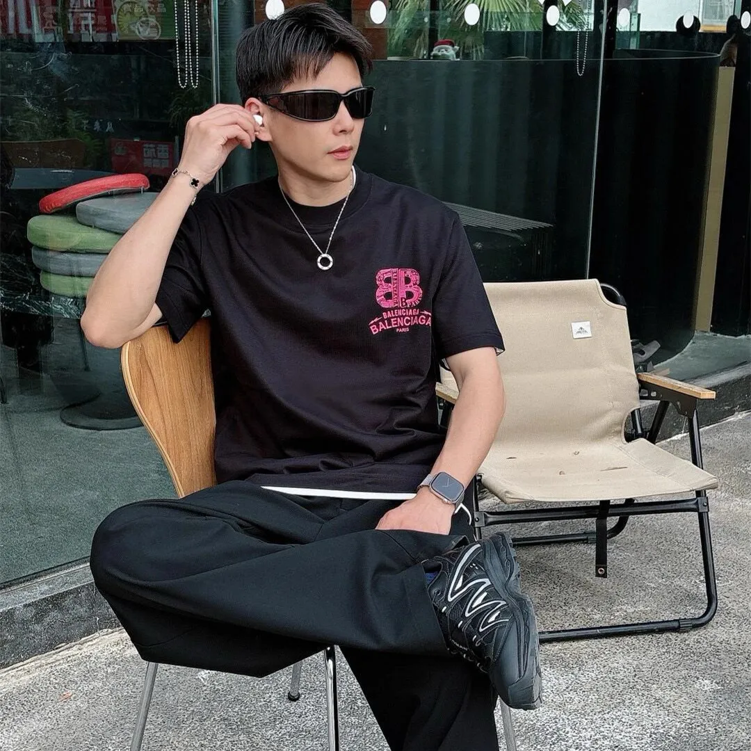 『S-4XL』デイリー使いに最適 重ね着にも対応 洗練された大人カジュアル ヴィンテージ風プリント Tシャツ