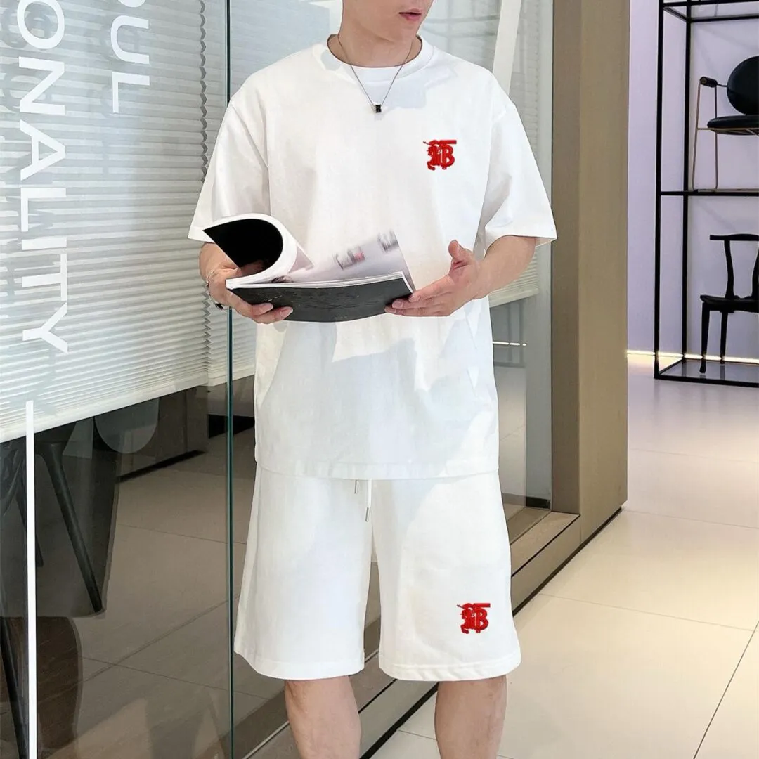 『M-4XL』着心地バツグン デイリー使いに最適 ゆったりシルエット モノトーン刺繍Ｔシャツ ショートパンツ セット