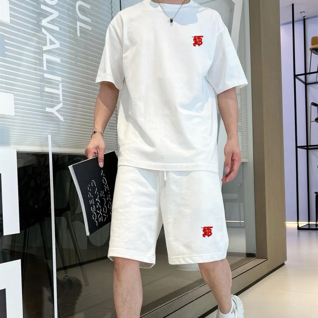『M-4XL』着心地バツグン デイリー使いに最適 ゆったりシルエット モノトーン刺繍Ｔシャツ ショートパンツ セット