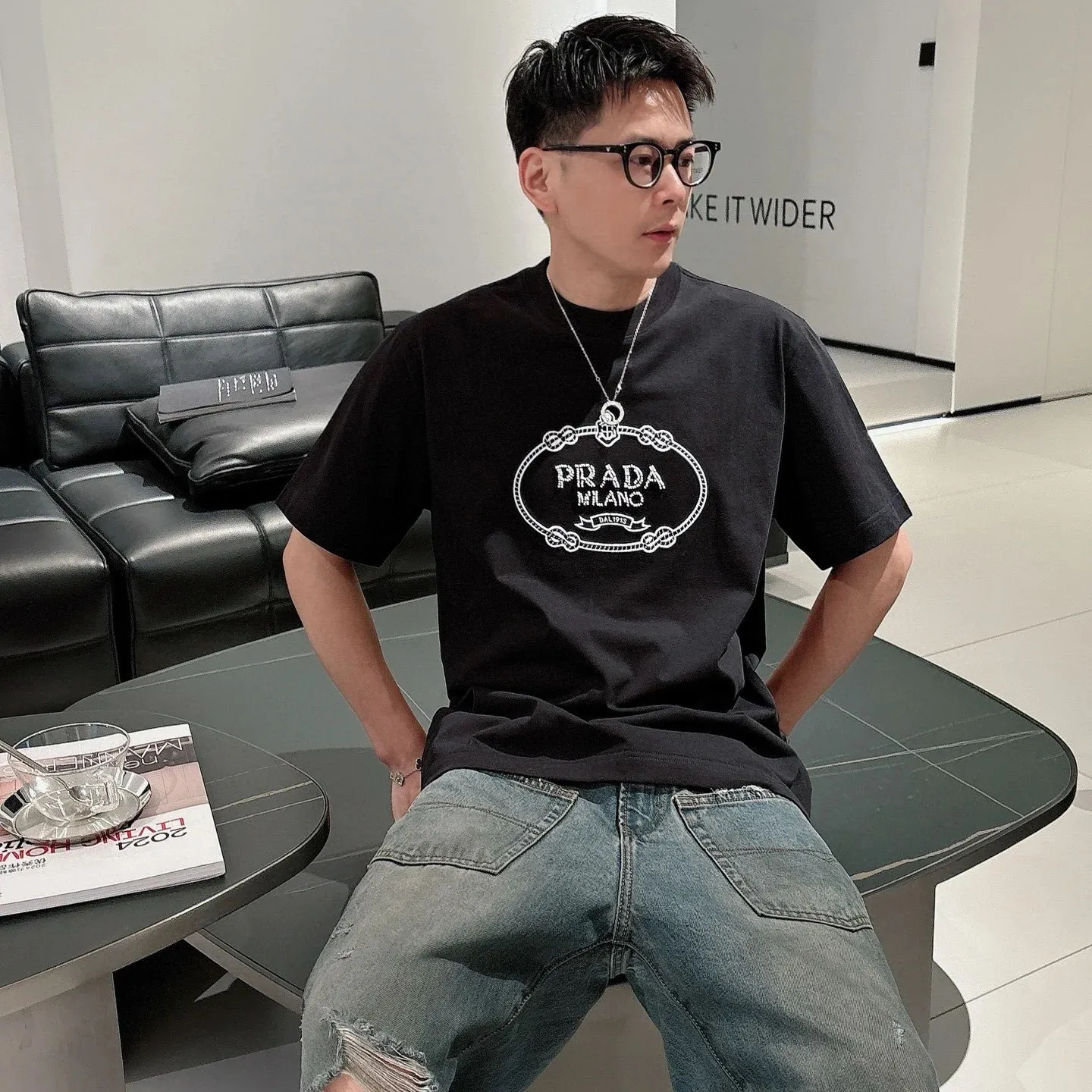 『S-4XL』超お買い得 トレンドアイテム 大ヒット リラックス ラグジュアリー ミニマリスト Tシャツ