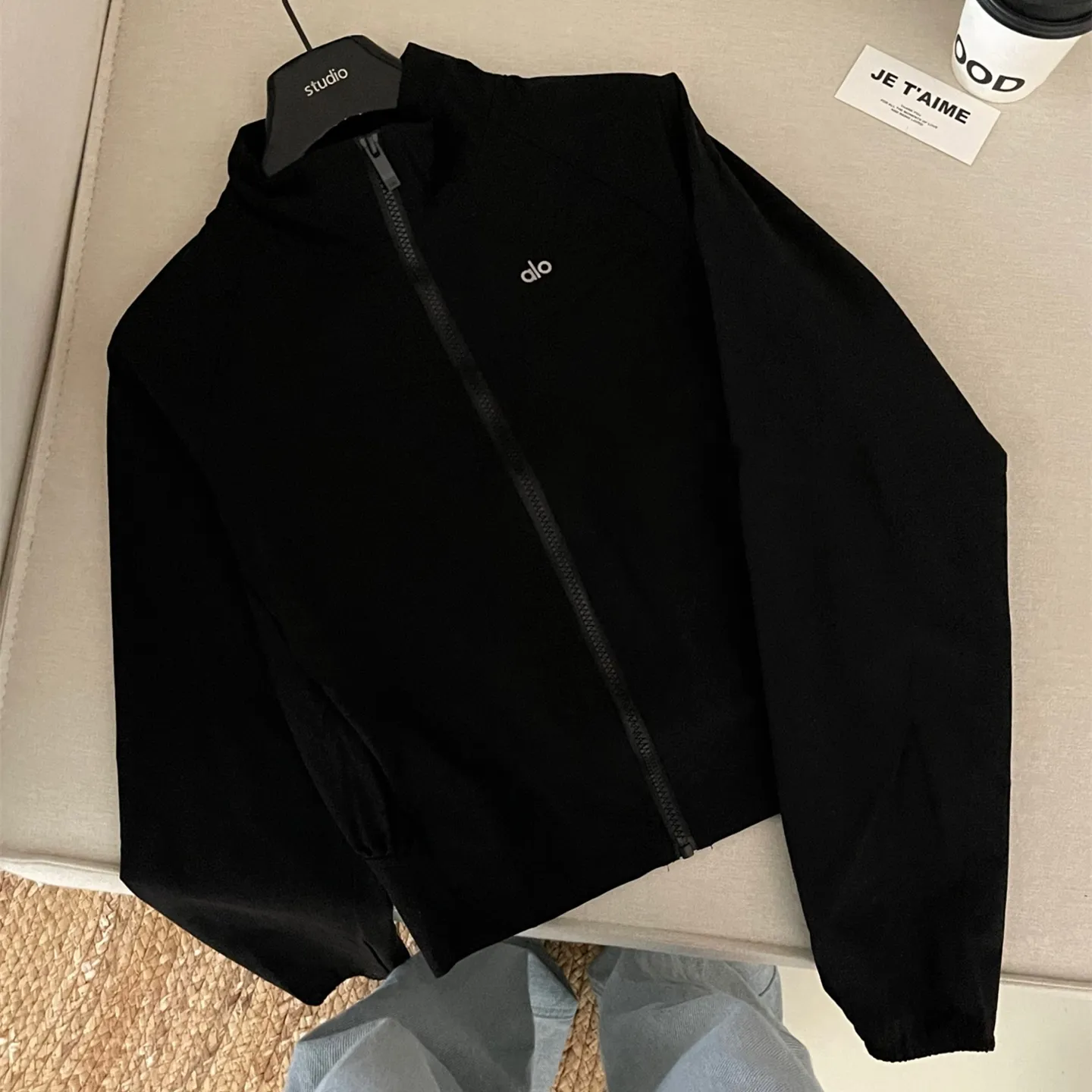 『S-L』テニス風 クール フィットカット 軽量 通気性生地 UVカット シルエット強調 アウター
