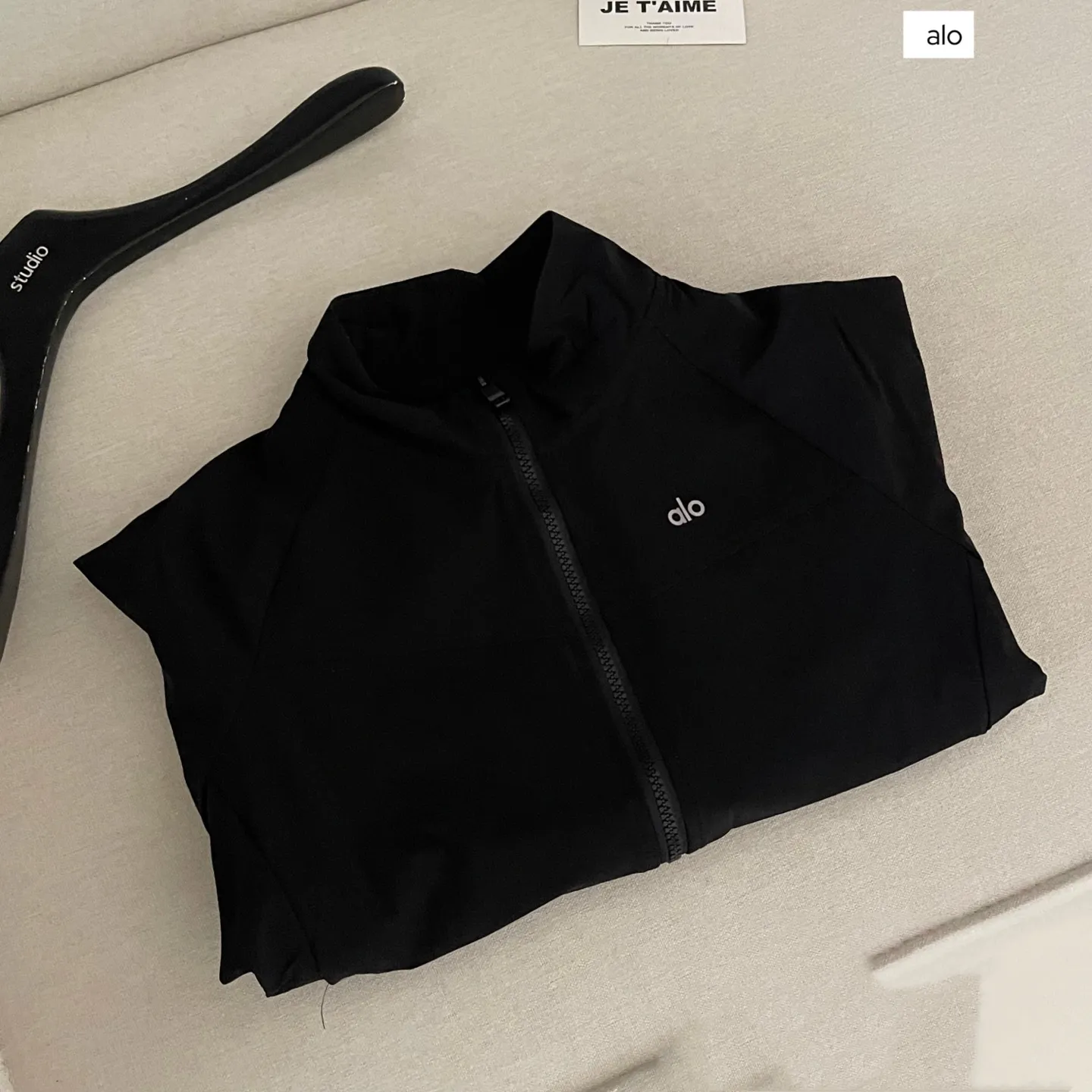 『S-L』テニス風 クール フィットカット 軽量 通気性生地 UVカット シルエット強調 アウター