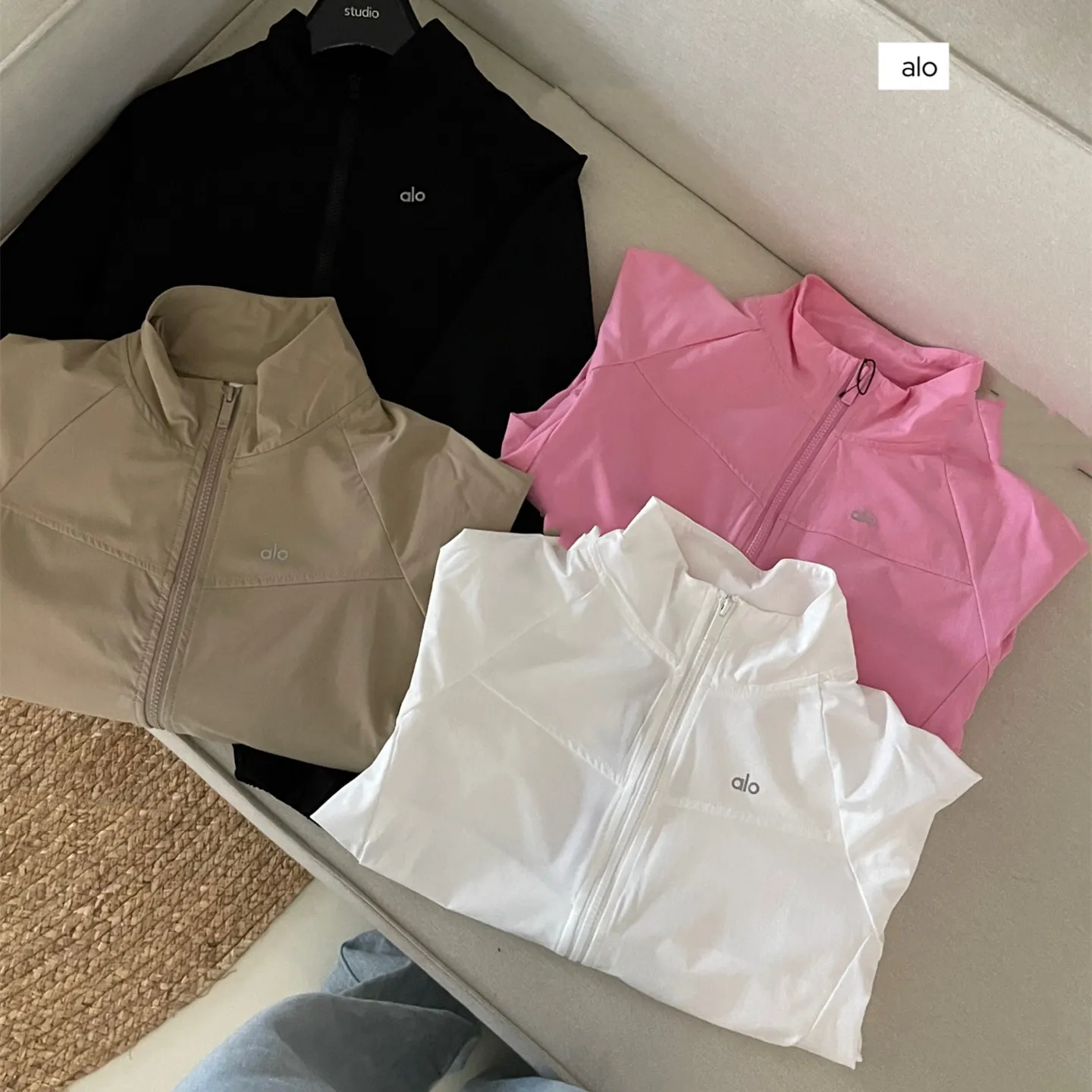 『S-L』テニス風 クール フィットカット 軽量 通気性生地 UVカット シルエット強調 アウター