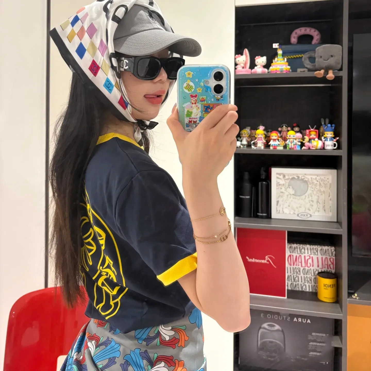 『S-L』トレンドアイテム 通気性 おしゃれ ネイビー イエローロゴ 半袖 Tシャツ
