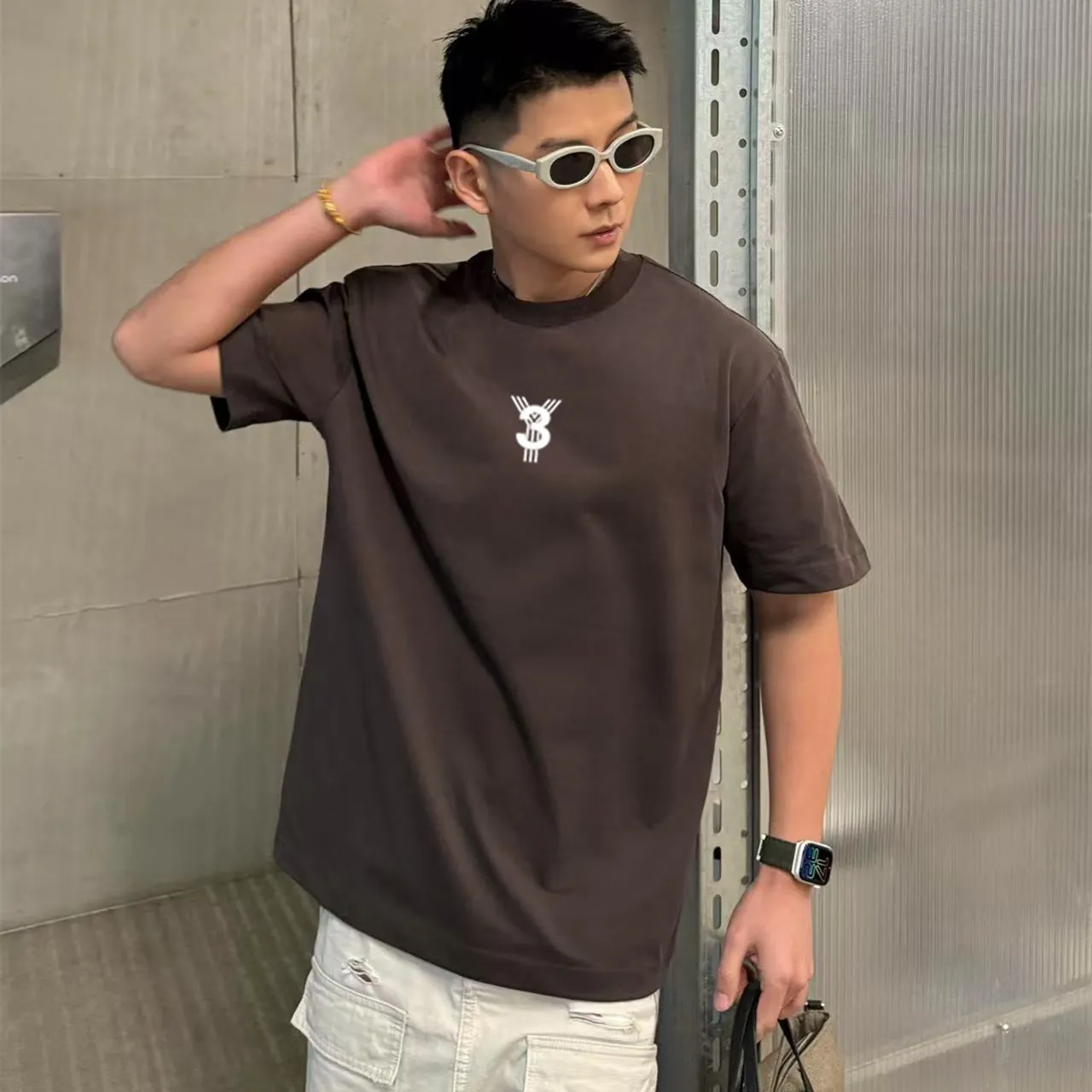 『S-4XL』季節を先取り プレミアム素材使用 特別感のある一品 ストリート系 立体感のある Tシャツ