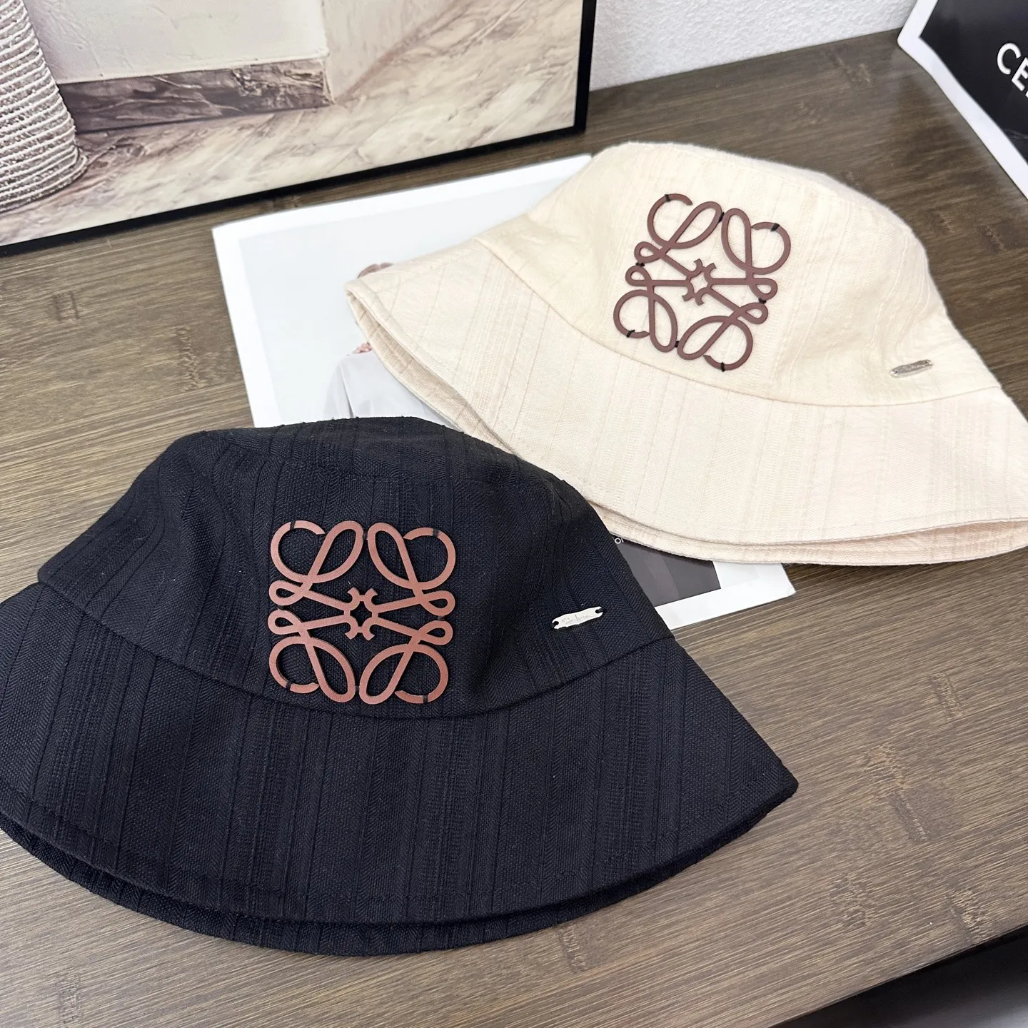 高級感 絶対流行 日常 お手頃価格 2色選べられ  刺繍 ハット