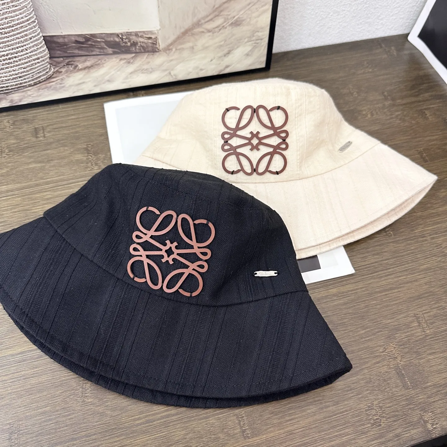 高級感 絶対流行 日常 お手頃価格 2色選べられ  刺繍 ハット