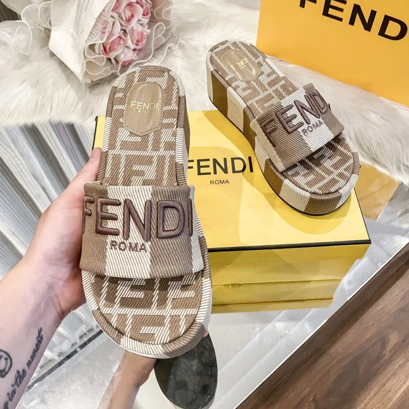 『35-40』大人らしい トレンド 高品質 快適フィット クラシック 脱ぎ履き簡単 スリッパ