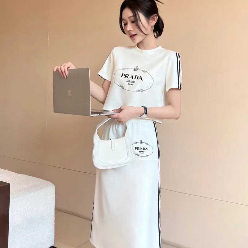 『M』 優しい雰囲気 カジュアル Aライン 着瘦せ  大人らしい 好感度UP  セットアップ