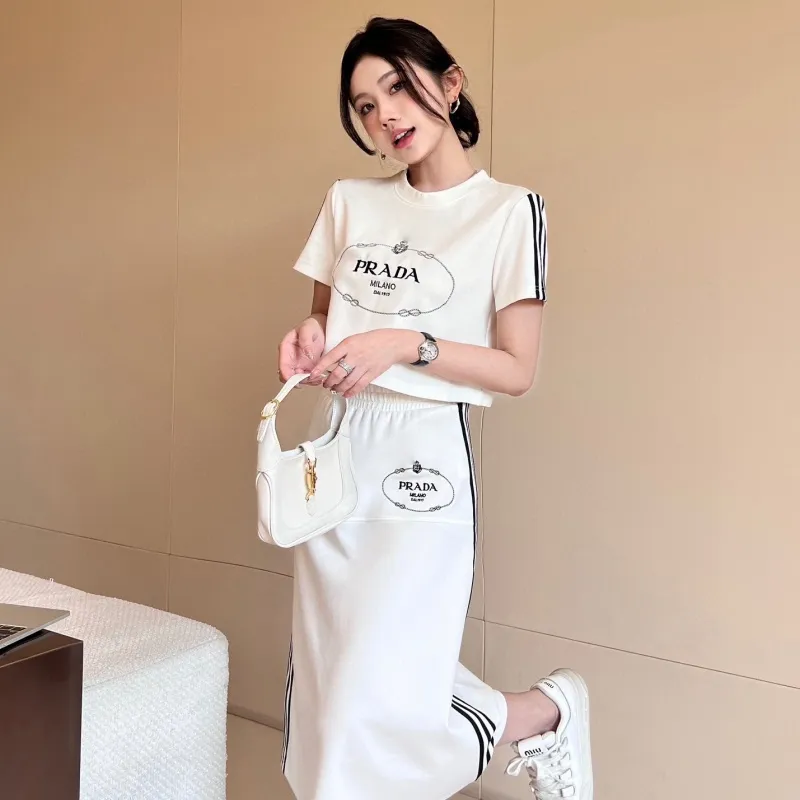 『M』 優しい雰囲気 カジュアル Aライン 着瘦せ  大人らしい 好感度UP  セットアップ