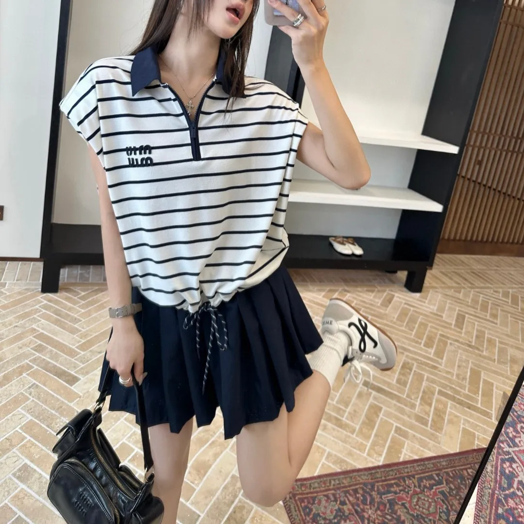 『S-L』大人の定番 今季も大流行  フェミニン  シンプル 折り襟 ノースリーブ 2カラー Ｔシャツ
