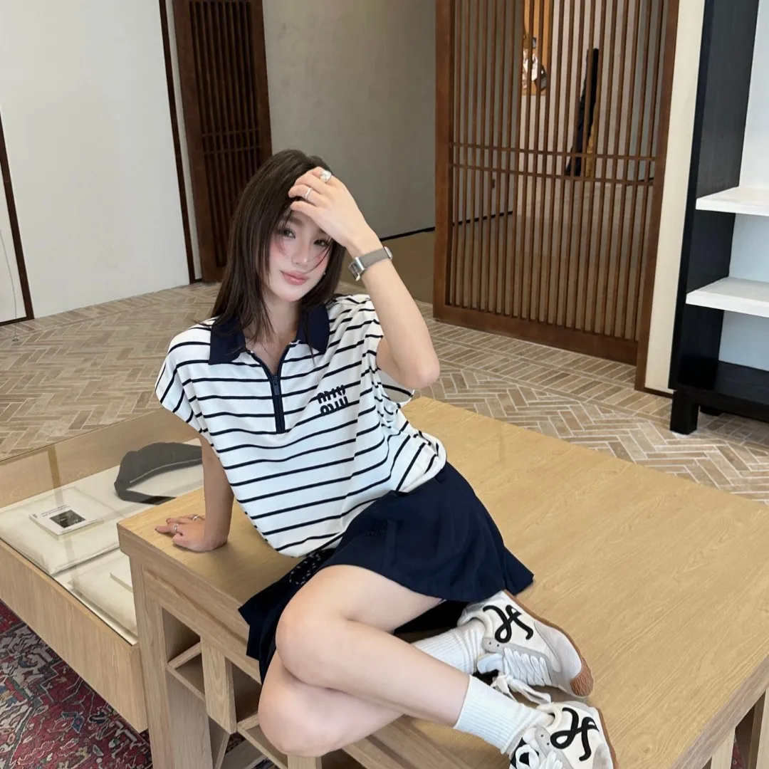 『S-L』大人の定番 今季も大流行  フェミニン  シンプル 折り襟 ノースリーブ 2カラー Ｔシャツ