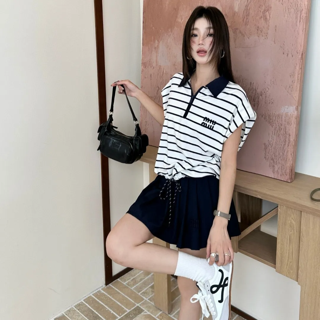 『S-L』大人の定番 今季も大流行  フェミニン  シンプル 折り襟 ノースリーブ 2カラー Ｔシャツ