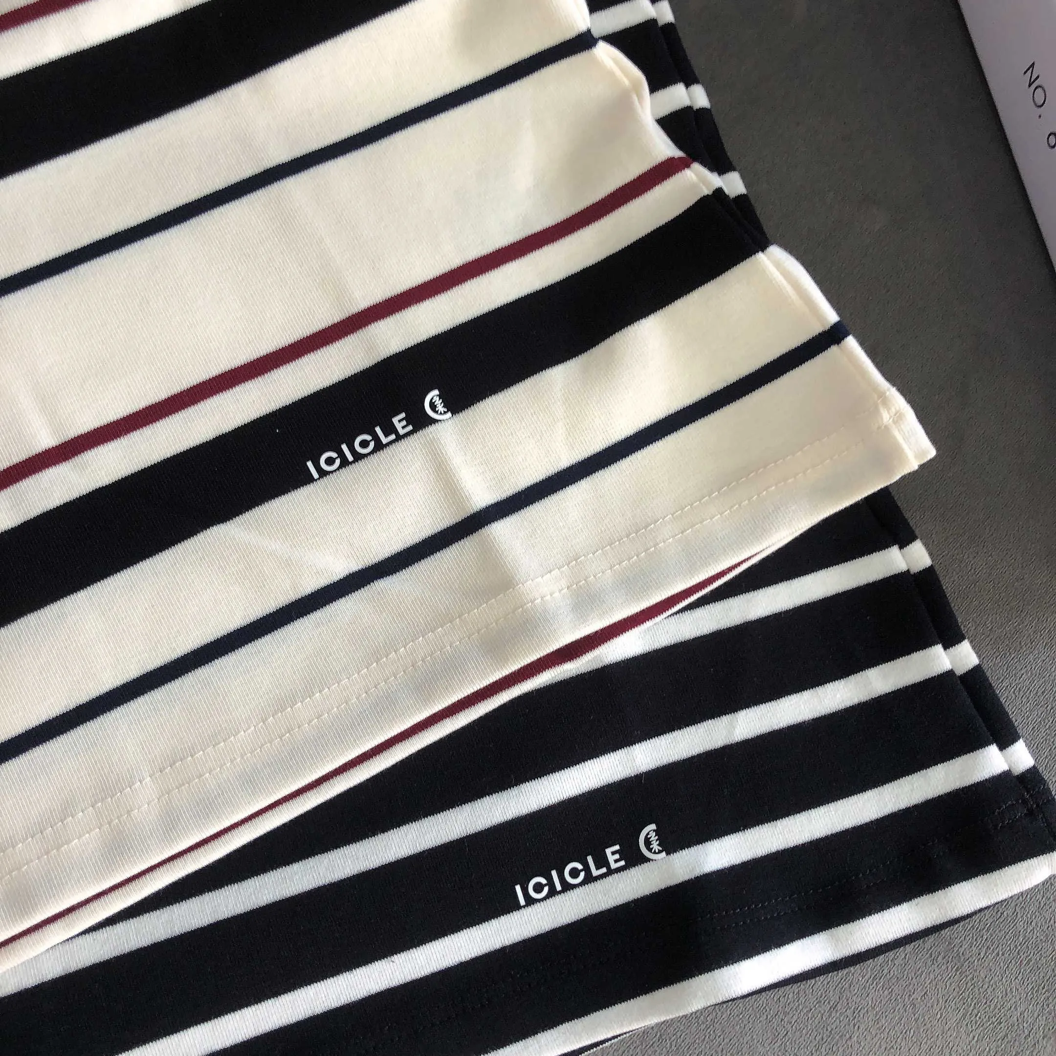 『S-L』大人気 話題沸騰中 気質満点 快適 ラウンドネック ボーダー柄 Tシャツ