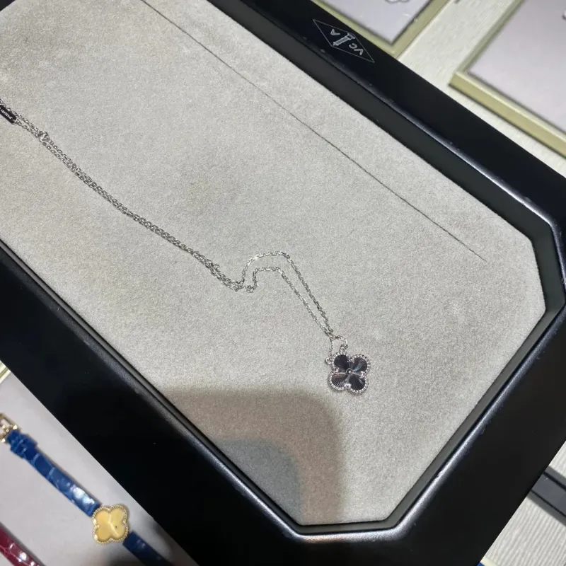 大好評 気質満点 売れ切れ必至 エレガントファッション シンプル ネックレス