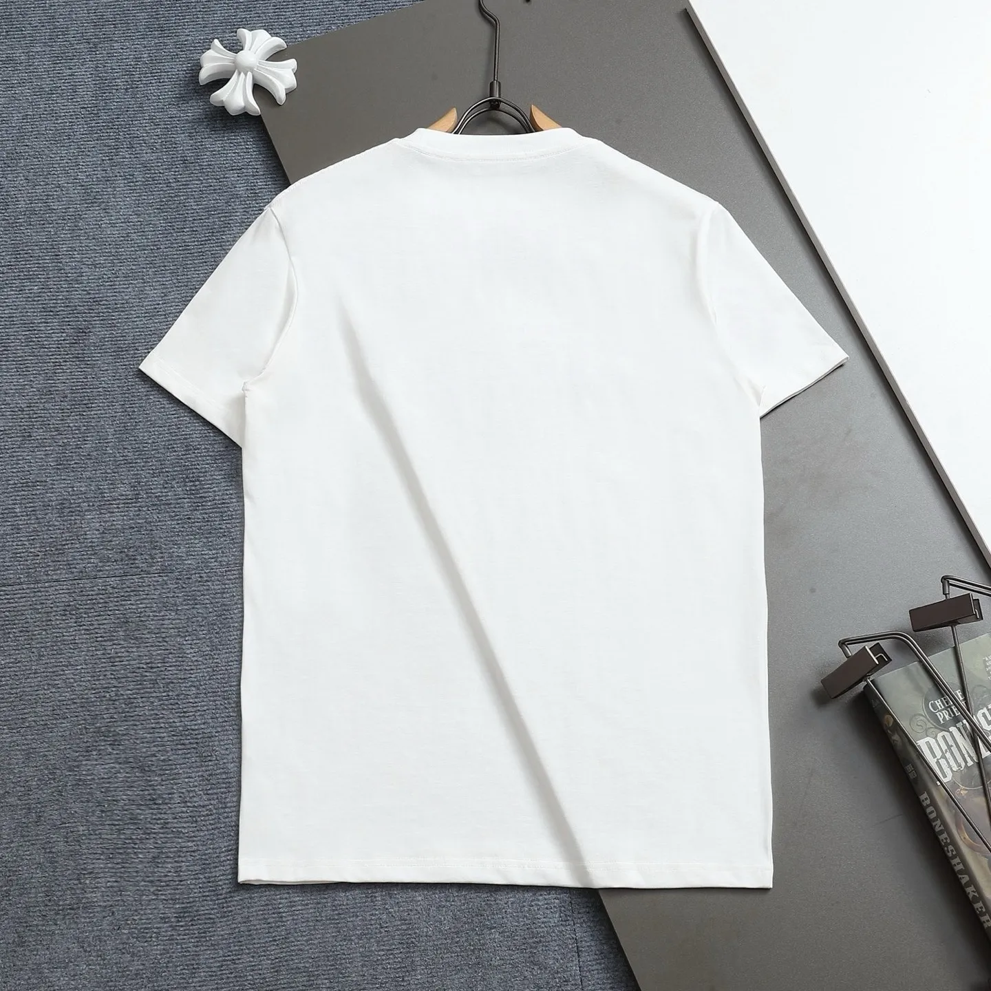 『XS-L』見逃し厳禁 高級感 気質満点 オーバサイズ  Tシャツ