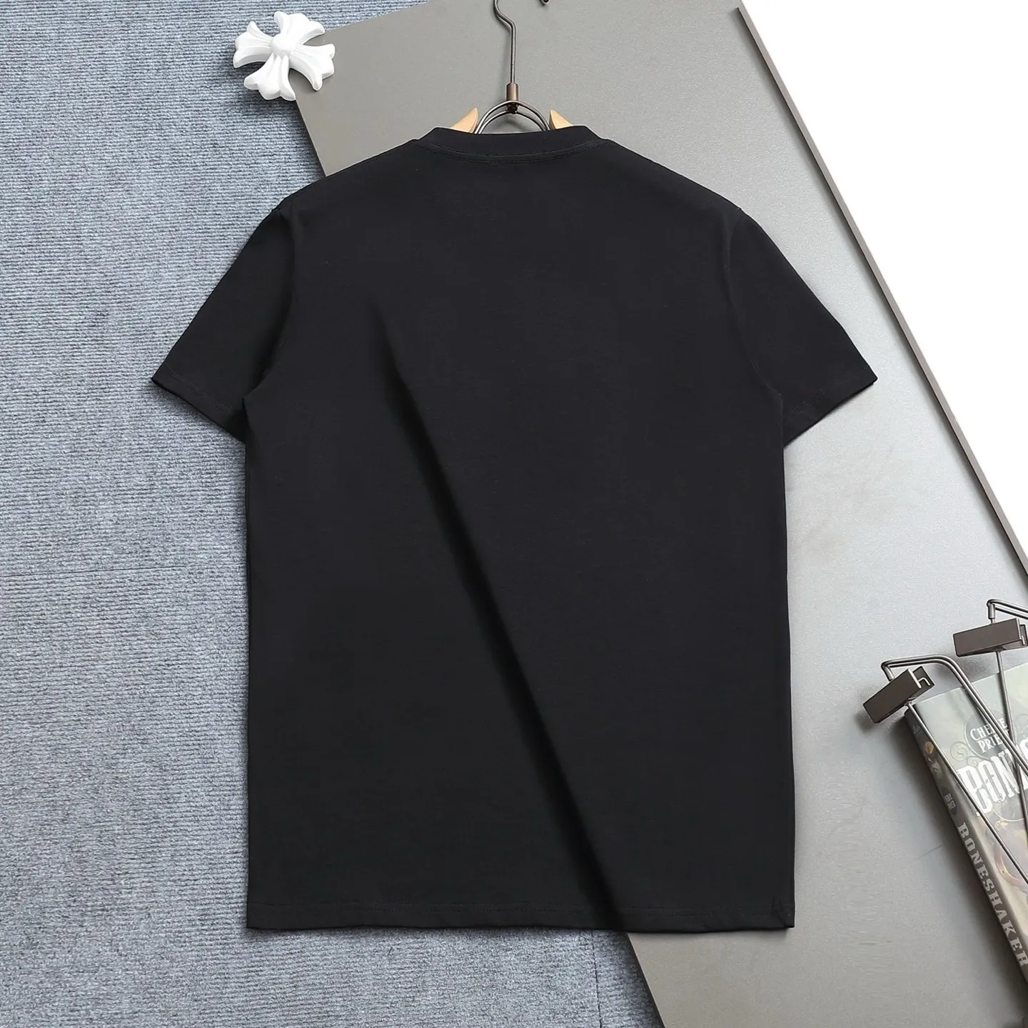 『XS-L』見逃し厳禁 高級感 気質満点 オーバサイズ  Tシャツ