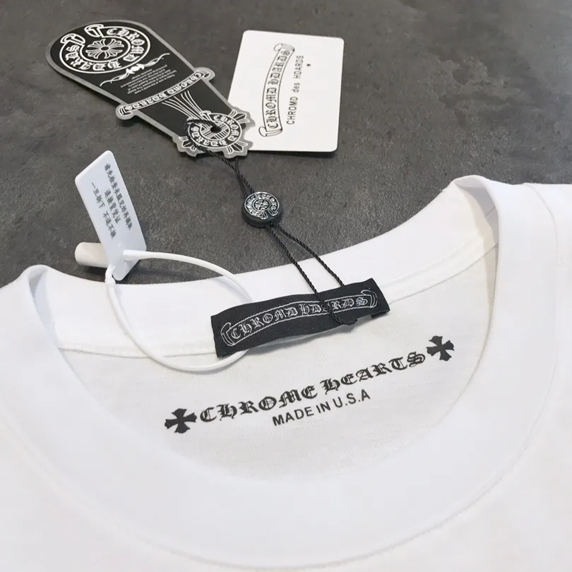 『L-XL』オーバーサイズ清潔感のあるルック 軽量素材  ポケット付き Tシャツ