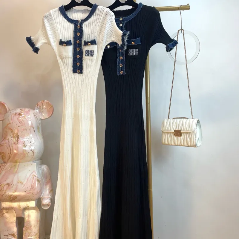 『 フリーサイズ』おすすめ 大活躍 質感のいい フェミニン モード ニット ワンピース